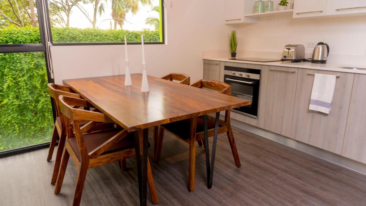 Corporate Stays - Arborea Flats - Modern 1Br ซานตาอานา ภายนอก รูปภาพ