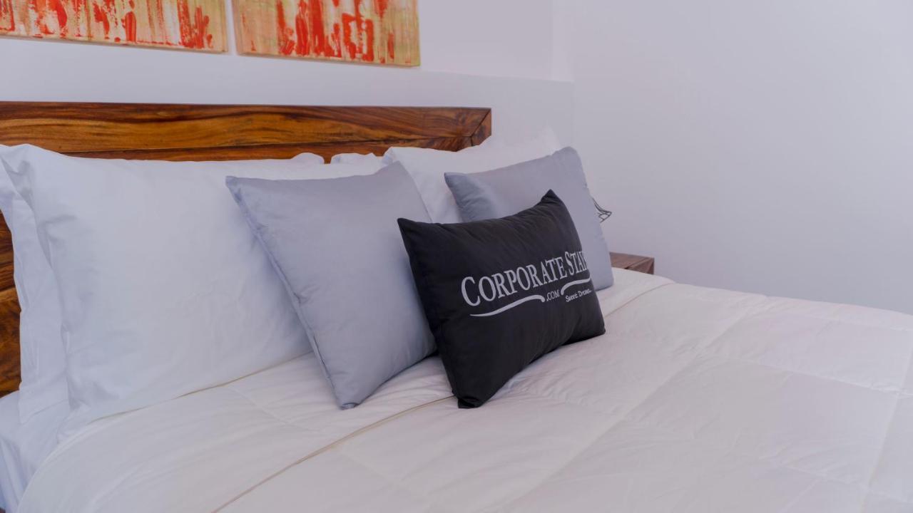 Corporate Stays - Arborea Flats - Modern 1Br ซานตาอานา ภายนอก รูปภาพ