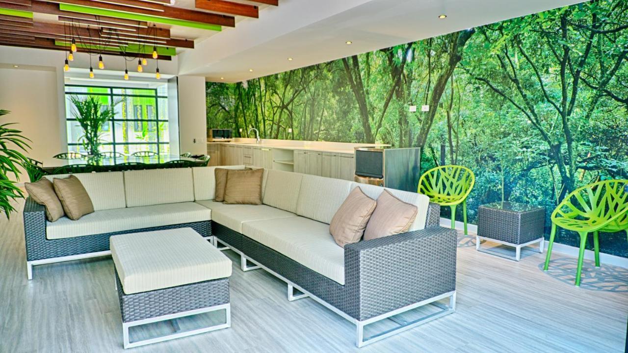 Corporate Stays - Arborea Flats - Modern 1Br ซานตาอานา ภายนอก รูปภาพ